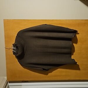 CYRUS SWEATER PONCHO